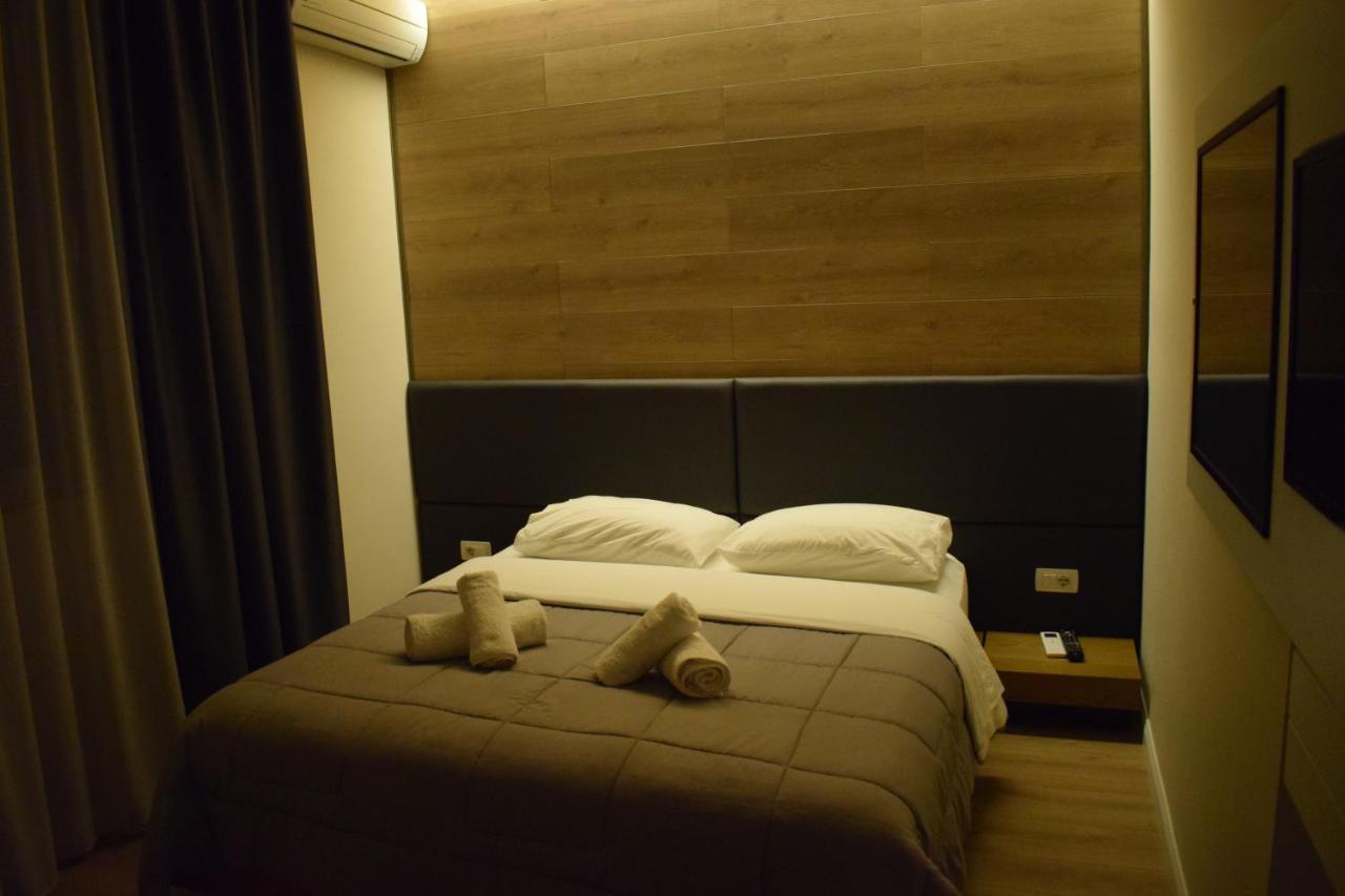 Bluepoint Hotel Tepelene Bagian luar foto