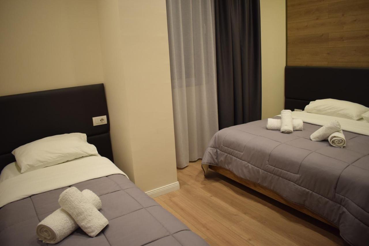 Bluepoint Hotel Tepelene Bagian luar foto